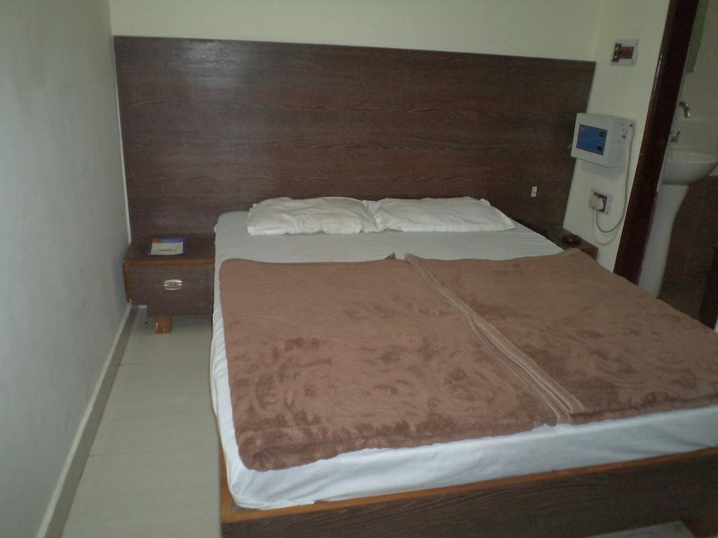 Hotel Umang Lucknow Zimmer foto